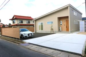 江津市 駐車場拡張工事 外構施工事例