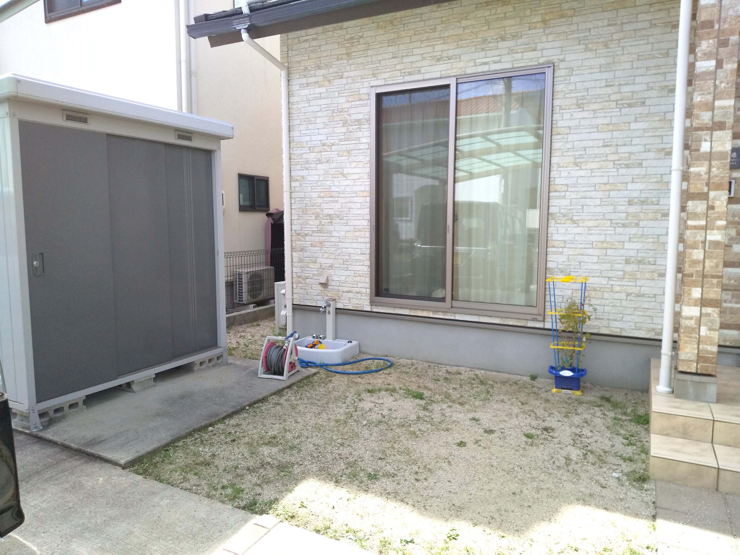 江津市 外構リフォーム 自転車置き場施工前の庭スペース