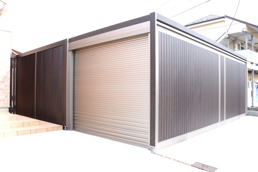 江津市 外構リフォーム バイクや趣味用品を収納したガレージ