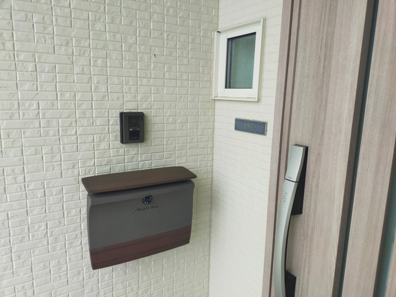 江津市 外構リフォーム 門まわりのポストとインターホン設置例