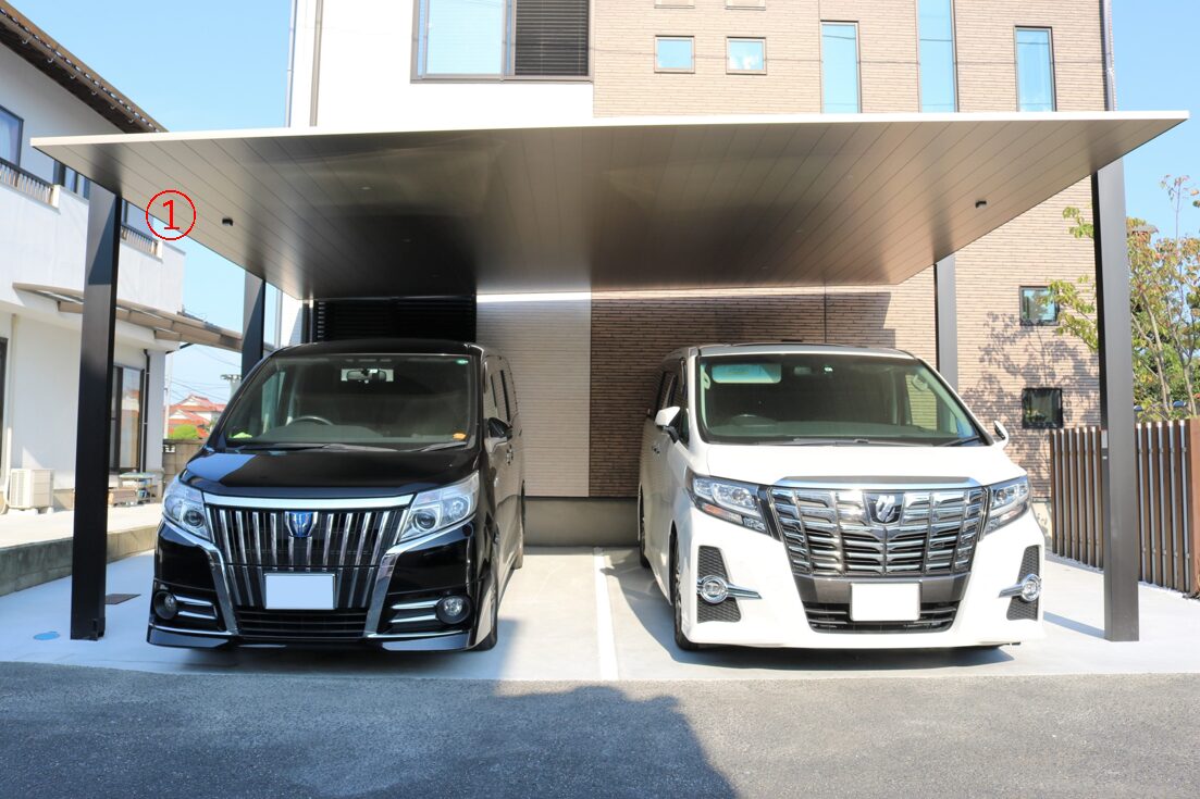 江津市で施工したカーポートのある駐車スペース