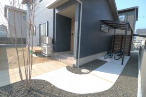 江津市 サイクルポート設置工事 シンプルで使いやすいデザイン