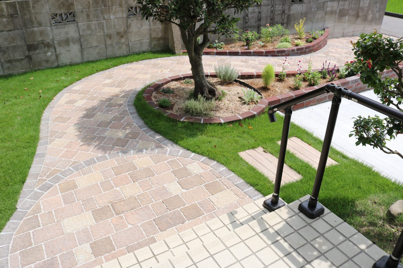 江津市 外構リフォーム 施工前後の比較写真