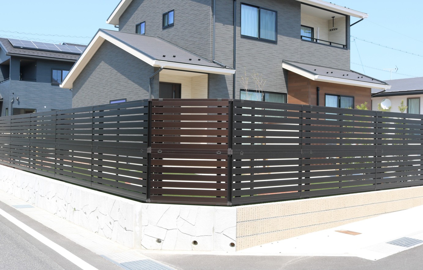 江津市で施工した目隠しフェンス事例
