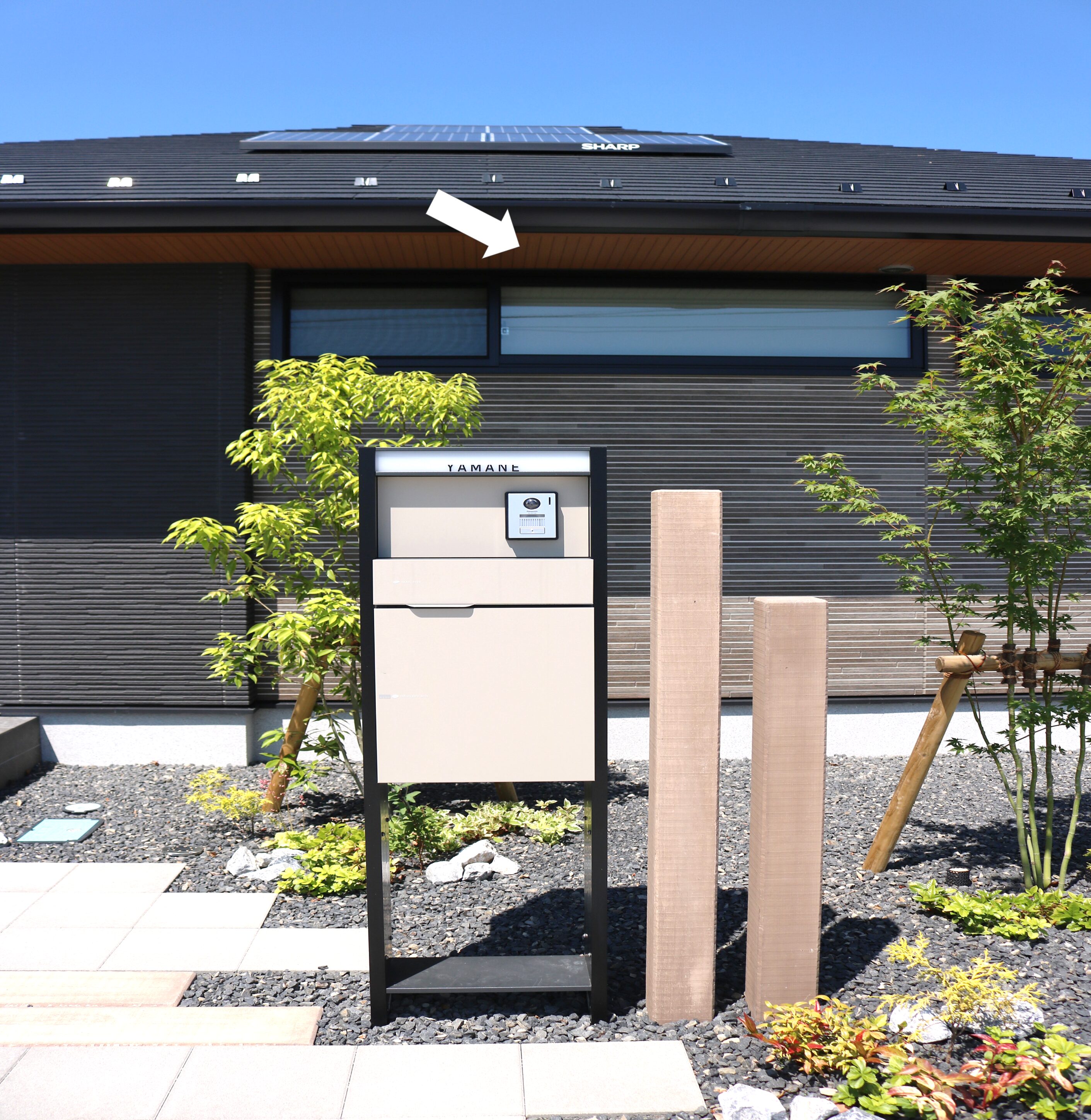 江津市 外構リフォーム 植栽と門柱を取り入れたアプローチ